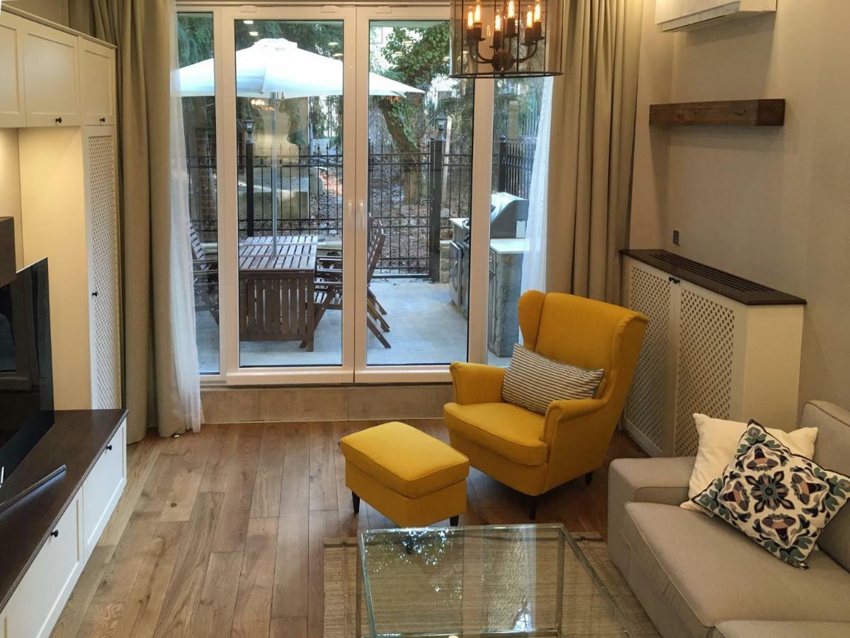 A Luxury Apartment With Patio And Bbq София Екстериор снимка